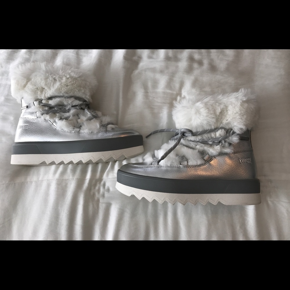 Cougar Silver Leather Winter White Plush Fur Ski Apres Boots Waterproof Size 7